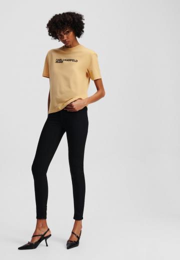 Узкие джинсы