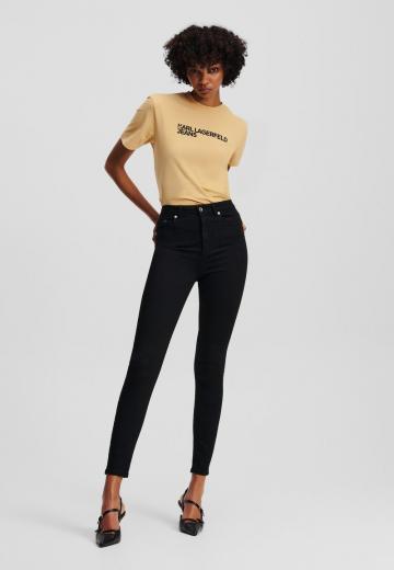 Узкие джинсы