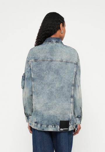 Джинсовая куртка