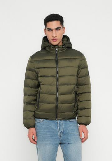 Зимняя куртка