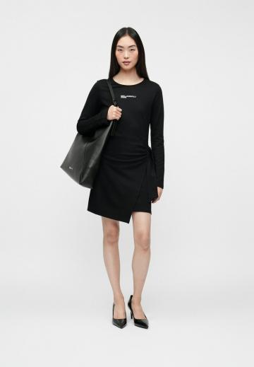 Короткое платье