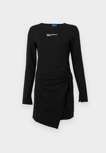 Короткое платье