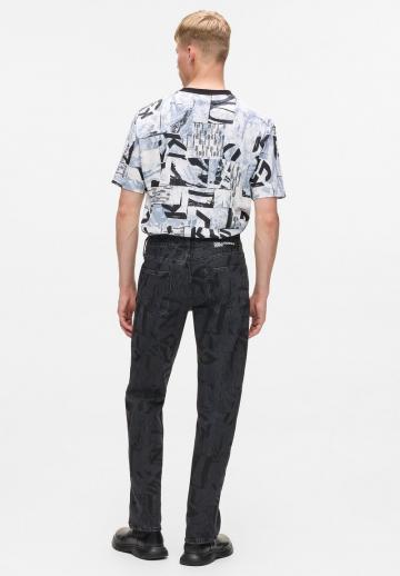 Прямые джинсы