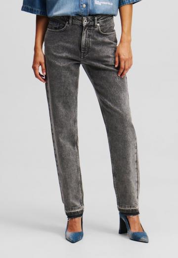 Прямые джинсы