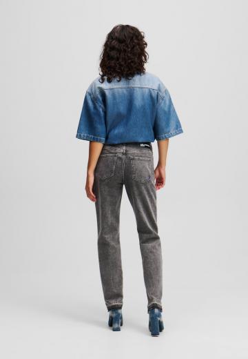 Прямые джинсы