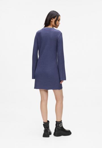 Вязаное платье