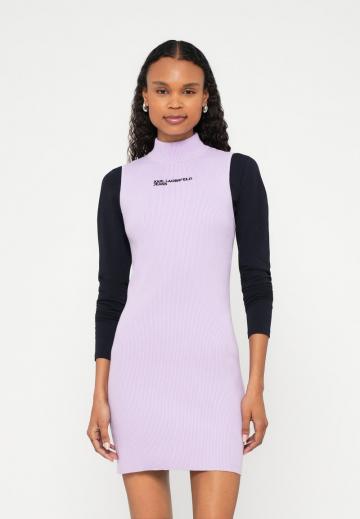 Вязаное платье