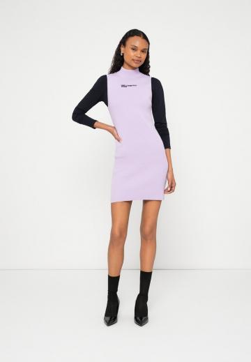 Вязаное платье