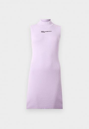 Вязаное платье