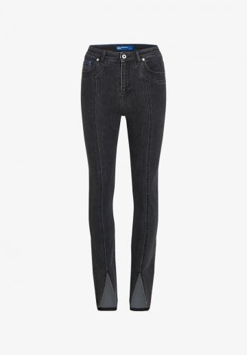 Узкие джинсы