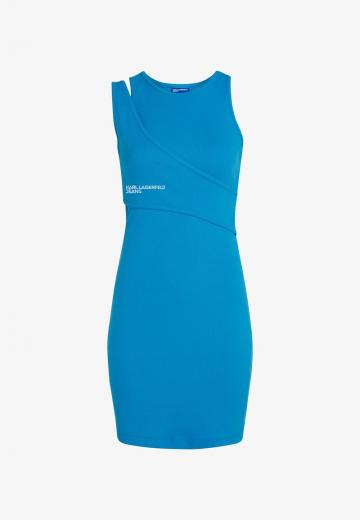 Вязаное платье