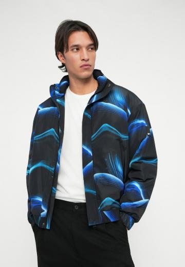 Зимняя куртка