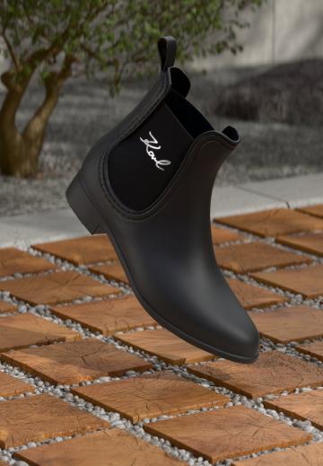 Резиновые сапоги