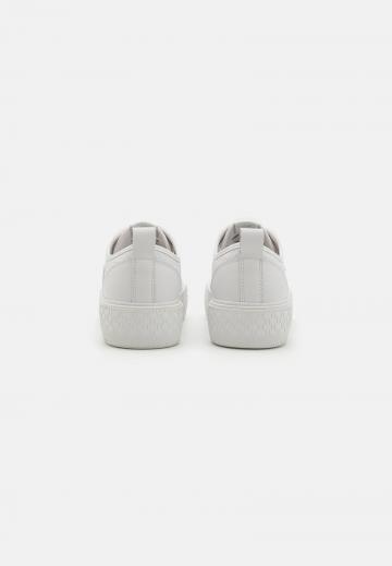 Гандбольные кроссовки