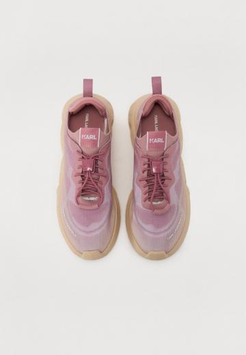 Гандбольные кроссовки