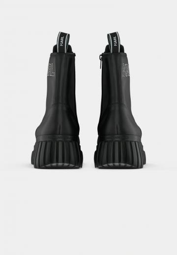 Сапожки на танкетке