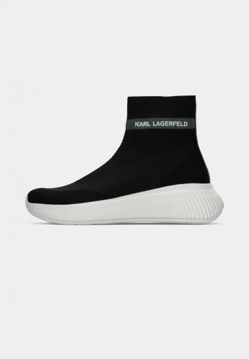 Сапожки на танкетке