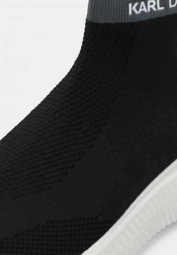 Сапожки на танкетке