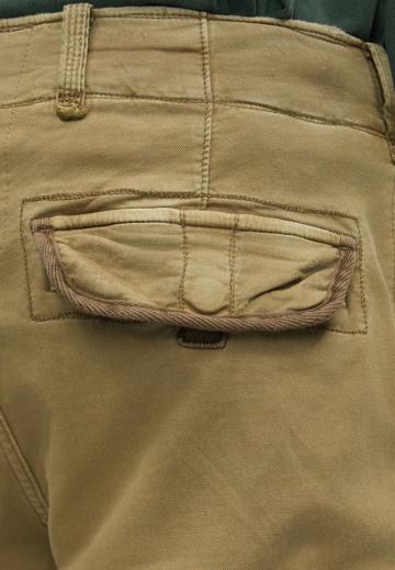 Брюки с накладными карманами