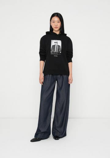 Пуловер с капюшоном