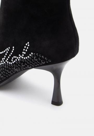 Полусапожки на высоком каблуке