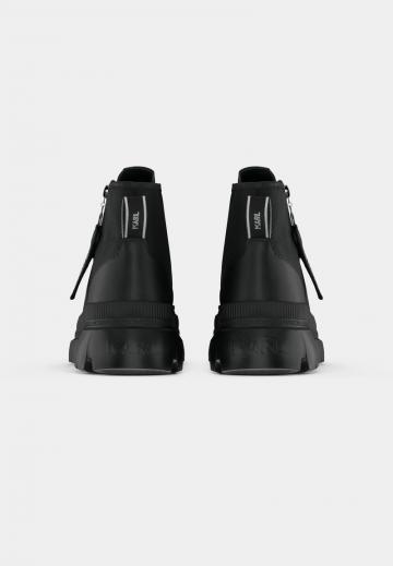 Ботинки на шнуровке