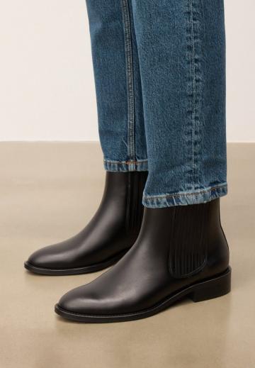 Полусапожки на высоком каблуке