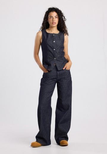 Джинсовая жилетка