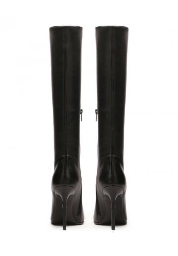 Высокие сапоги