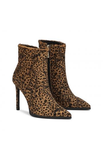 Полусапожки на высоком каблуке