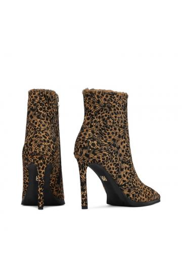 Полусапожки на высоком каблуке