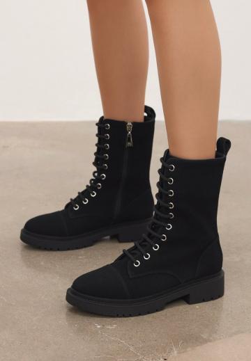 Ботинки на шнуровке
