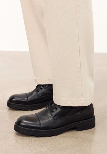 Ботинки на шнуровке