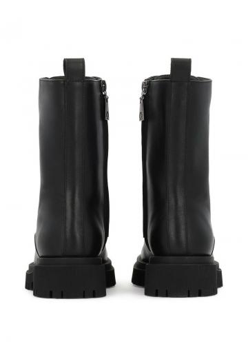 Ботинки на шнуровке