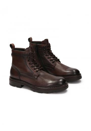 Ботинки на шнуровке