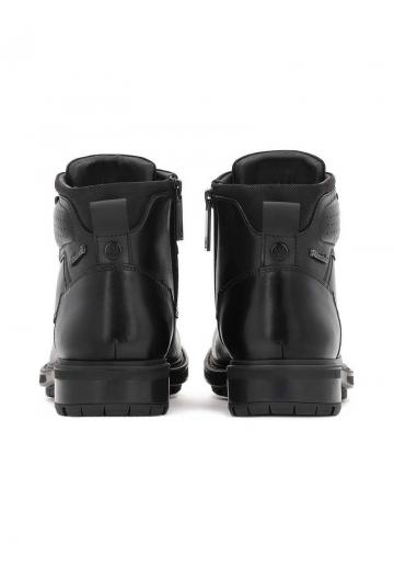 Ботинки на шнуровке