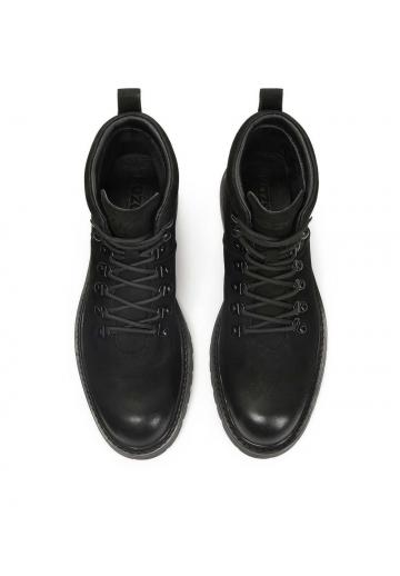 Ботинки на шнуровке