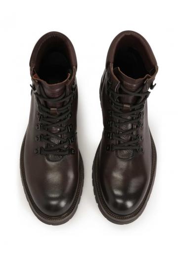 Ботинки на шнуровке