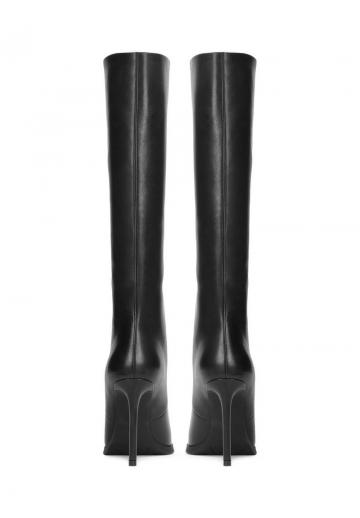 Высокие сапоги