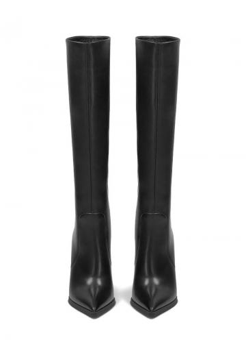 Высокие сапоги