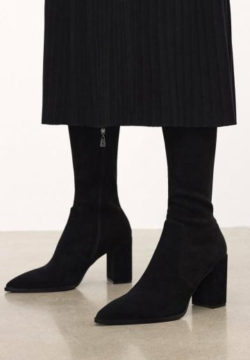 Высокие сапоги