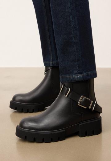 Полусапожки на высоком каблуке