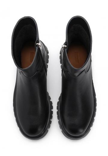 Полусапожки на высоком каблуке