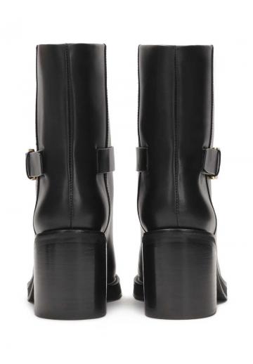 Полусапожки на высоком каблуке