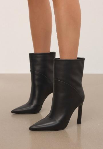 Полусапожки на высоком каблуке
