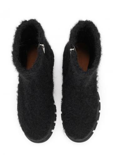 Полусапожки на высоком каблуке