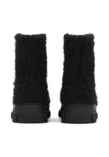 Полусапожки на высоком каблуке