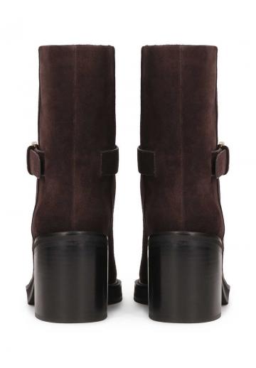 Полусапожки на высоком каблуке