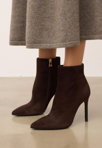 Полусапожки на высоком каблуке