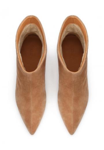 Полусапожки на высоком каблуке